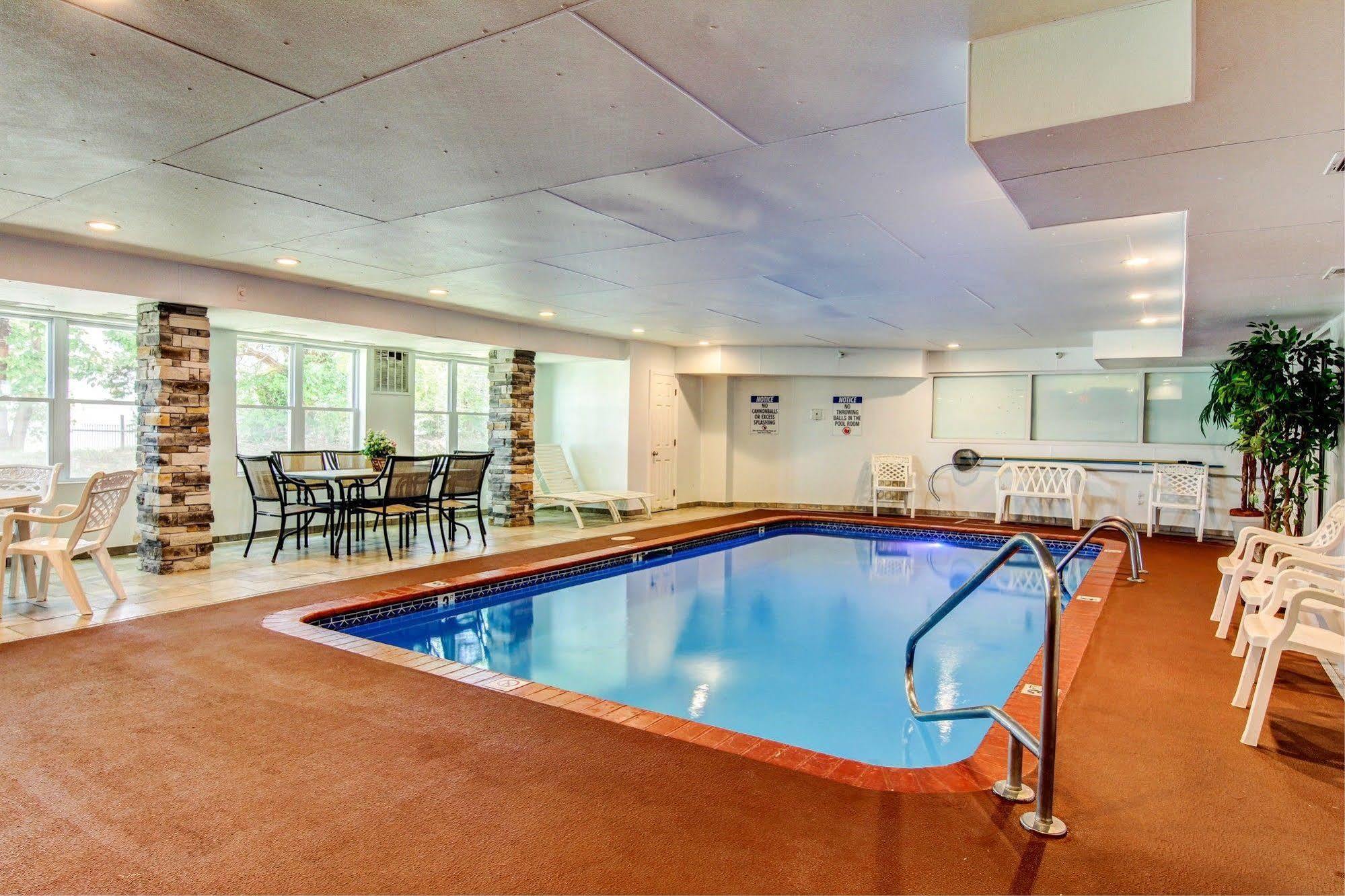 Motel 6-Columbia, Mo - East Εξωτερικό φωτογραφία