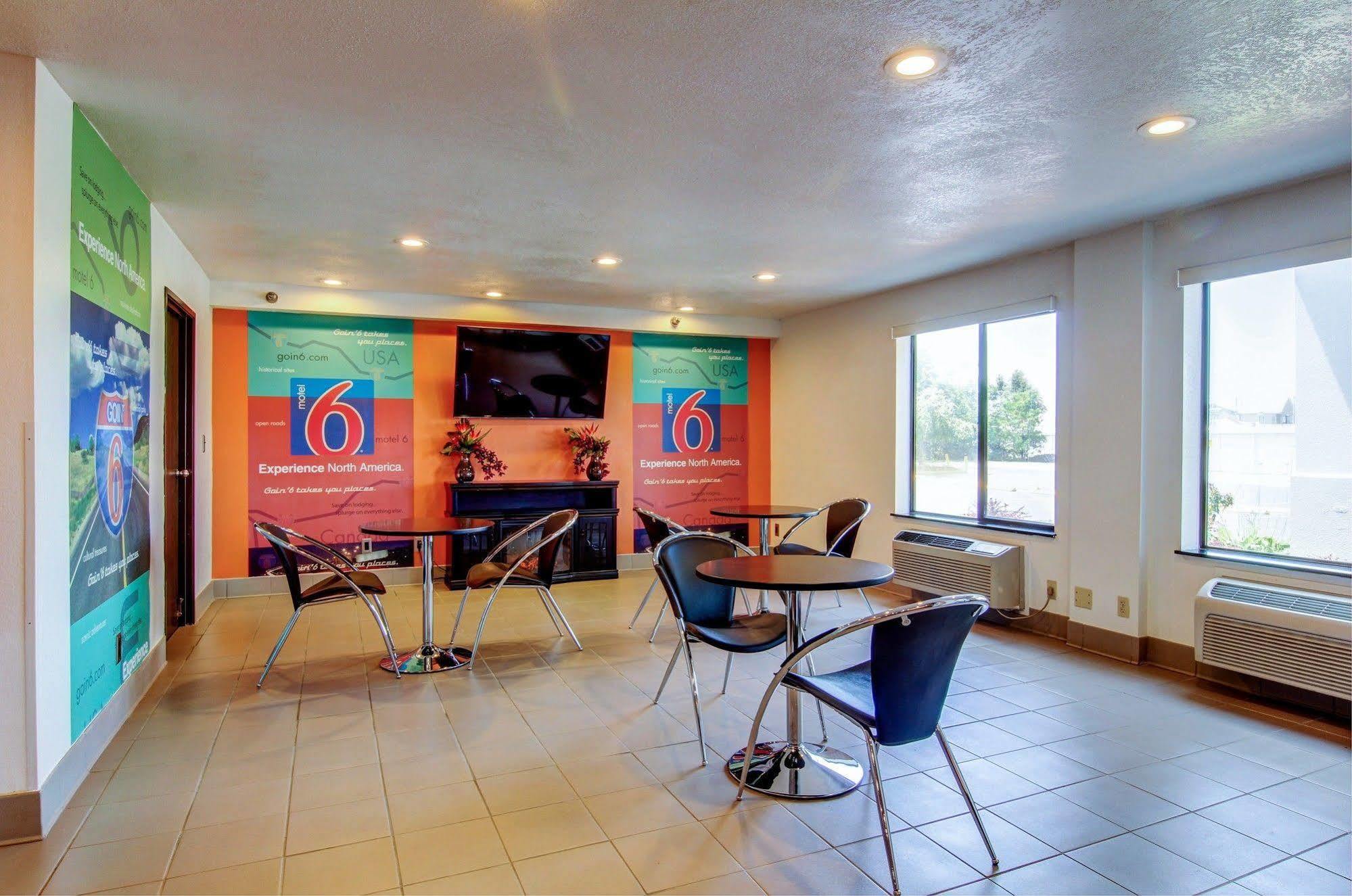 Motel 6-Columbia, Mo - East Εξωτερικό φωτογραφία