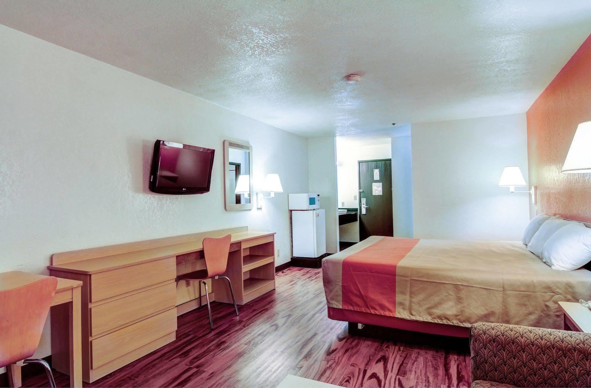 Motel 6-Columbia, Mo - East Εξωτερικό φωτογραφία